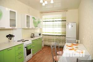 2-к квартира, посуточно, 75м2, 1/1 этаж