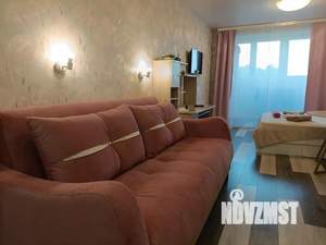 Студия квартира, посуточно, 30м2, 6/17 этаж