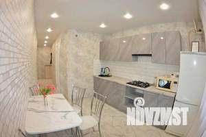 2-к квартира, посуточно, 65м2, 2/18 этаж