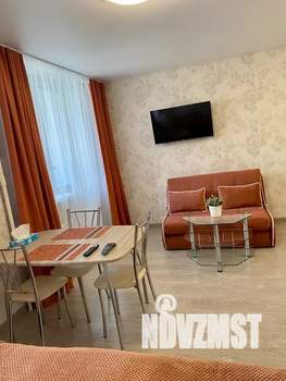 Студия квартира, посуточно, 32м2, 6/18 этаж