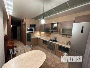 2-к квартира, посуточно, 70м2, 4/4 этаж