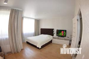 2-к квартира, посуточно, 70м2, 9/17 этаж