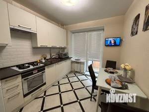 1-к квартира, посуточно, 53м2, 1/1 этаж