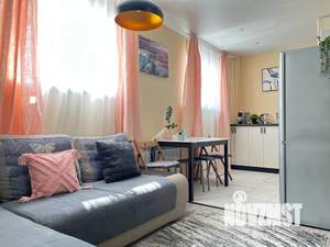 Студия квартира, посуточно, 41м2, 1/4 этаж