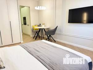 Студия квартира, посуточно, 35м2, 6/17 этаж