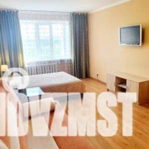 1-к квартира, посуточно, 40м2, 9/9 этаж