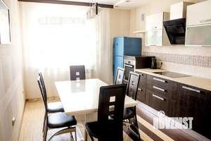 2-к квартира, посуточно, 90м2, 1/1 этаж