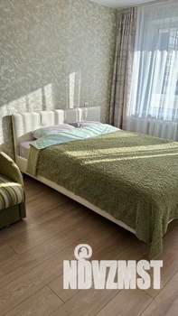 1-к квартира, посуточно, 38м2, 6/9 этаж