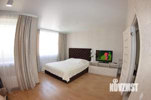 2-к квартира, посуточно, 65м2, 1/1 этаж