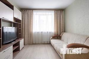 1-к квартира, посуточно, 35м2, 8/18 этаж