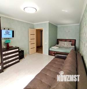 1-к квартира, посуточно, 44м2, 2/9 этаж