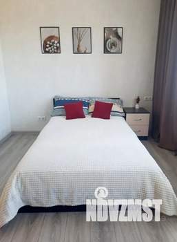 2-к квартира, посуточно, 42м2, 7/19 этаж