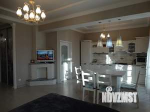 Студия квартира, посуточно, 43м2, 4/5 этаж