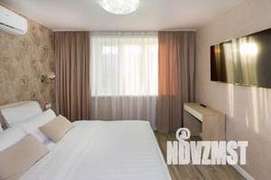 3-к квартира, посуточно, 75м2, 8/17 этаж