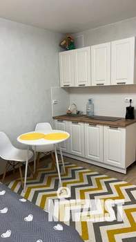 Студия квартира, посуточно, 30м2, 16/17 этаж