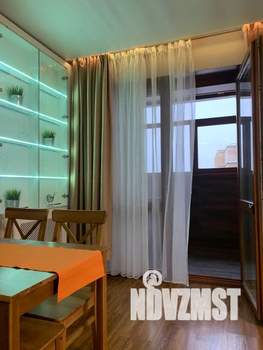 Студия квартира, посуточно, 42м2, 9/9 этаж