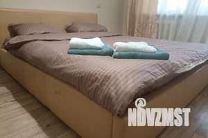 2-к квартира, посуточно, 65м2, 2/9 этаж