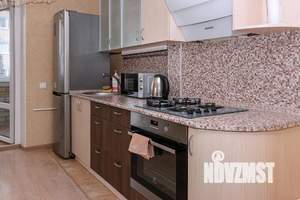 1-к квартира, посуточно, 40м2, 1/1 этаж