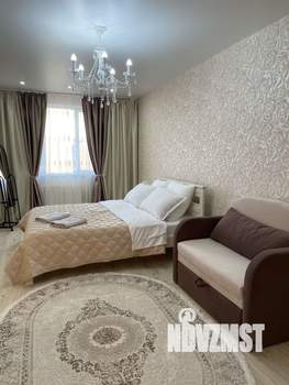 1-к квартира, посуточно, 40м2, 2/18 этаж