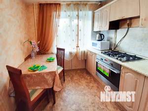 1-к квартира, посуточно, 48м2, 2/4 этаж