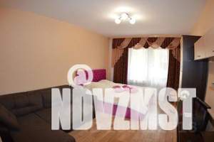 1-к квартира, посуточно, 45м2, 1/18 этаж