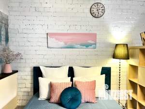 Студия квартира, посуточно, 41м2, 1/4 этаж