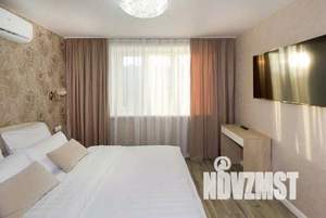 2-к квартира, посуточно, 71м2, 8/17 этаж