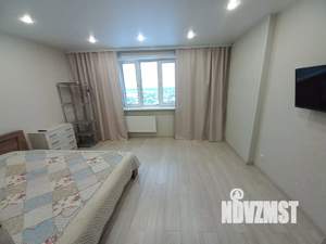 1-к квартира, посуточно, 40м2, 14/18 этаж