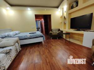 2-к квартира, посуточно, 58м2, 1/10 этаж