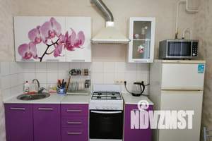 1-к квартира, посуточно, 50м2, 2/10 этаж