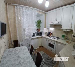 2-к квартира, вторичка, 42м2, 1/5 этаж