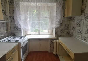 2-к квартира, вторичка, 42м2, 1/4 этаж