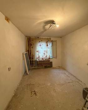 2-к квартира, вторичка, 52м2, 1/5 этаж