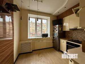 3-к квартира, вторичка, 74м2, 2/4 этаж