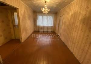 2-к квартира, вторичка, 42м2, 1/5 этаж