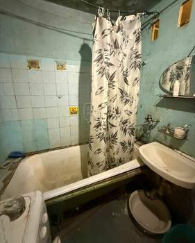 2-к квартира, вторичка, 52м2, 1/5 этаж