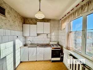 2-к квартира, вторичка, 50м2, 4/10 этаж
