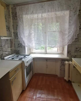 2-к квартира, вторичка, 42м2, 1/4 этаж