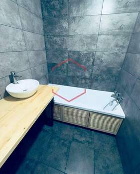 2-к квартира, вторичка, 61м2, 5/5 этаж