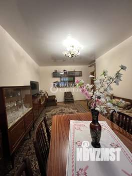 2-к квартира, вторичка, 60м2, 1/5 этаж