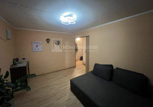 2-к квартира, вторичка, 42м2, 3/5 этаж