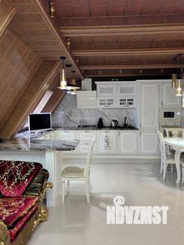 3-к квартира, вторичка, 140м2, 8/8 этаж