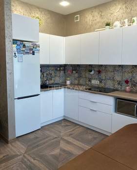 1-к квартира, вторичка, 65м2, 1/3 этаж