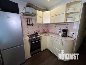 2-к квартира, вторичка, 42м2, 1/4 этаж