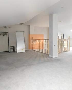 4-к квартира, вторичка, 200м2, 1/3 этаж