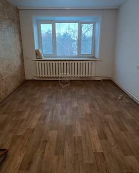 1-к квартира, вторичка, 100м2, 4/4 этаж