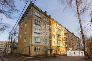 2-к квартира, вторичка, 42м2, 1/5 этаж
