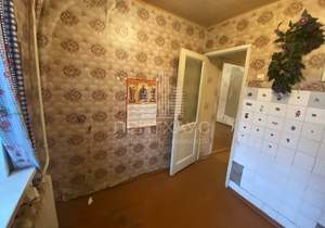 2-к квартира, вторичка, 42м2, 1/5 этаж