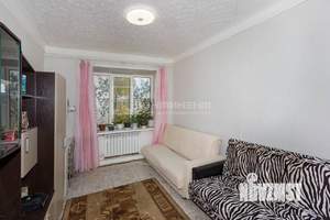 2-к квартира, вторичка, 42м2, 1/3 этаж