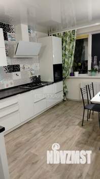 3-к квартира, вторичка, 99м2, 10/18 этаж